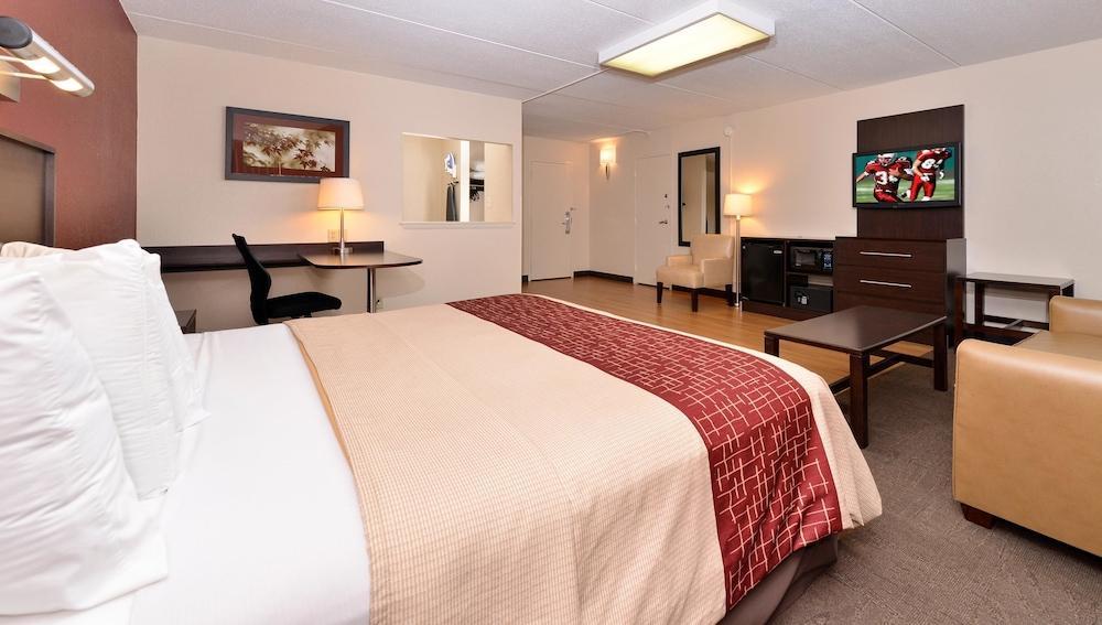 Red Roof Inn Plus+ Boston - Woburn/ Burlington Buitenkant foto