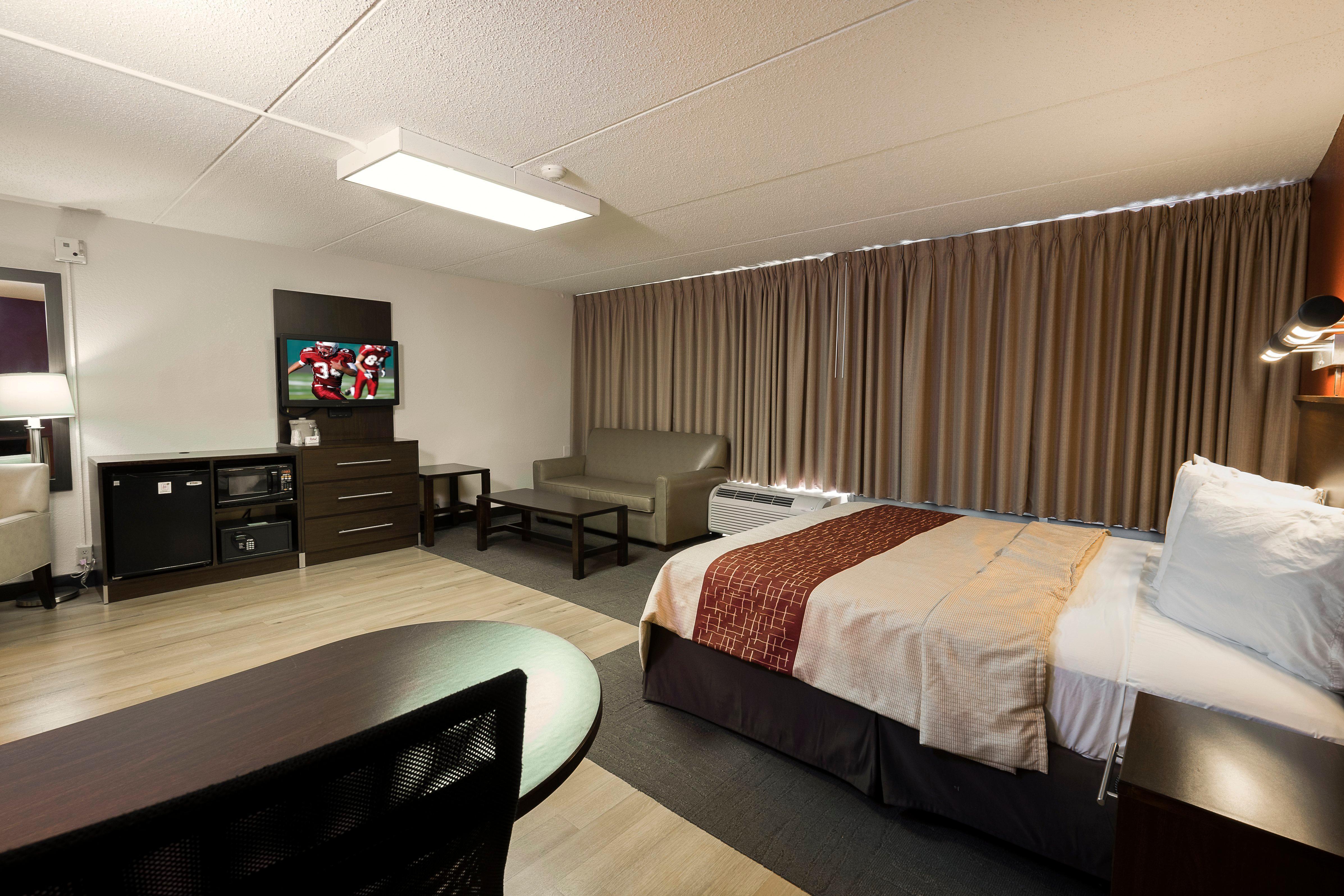 Red Roof Inn Plus+ Boston - Woburn/ Burlington Buitenkant foto
