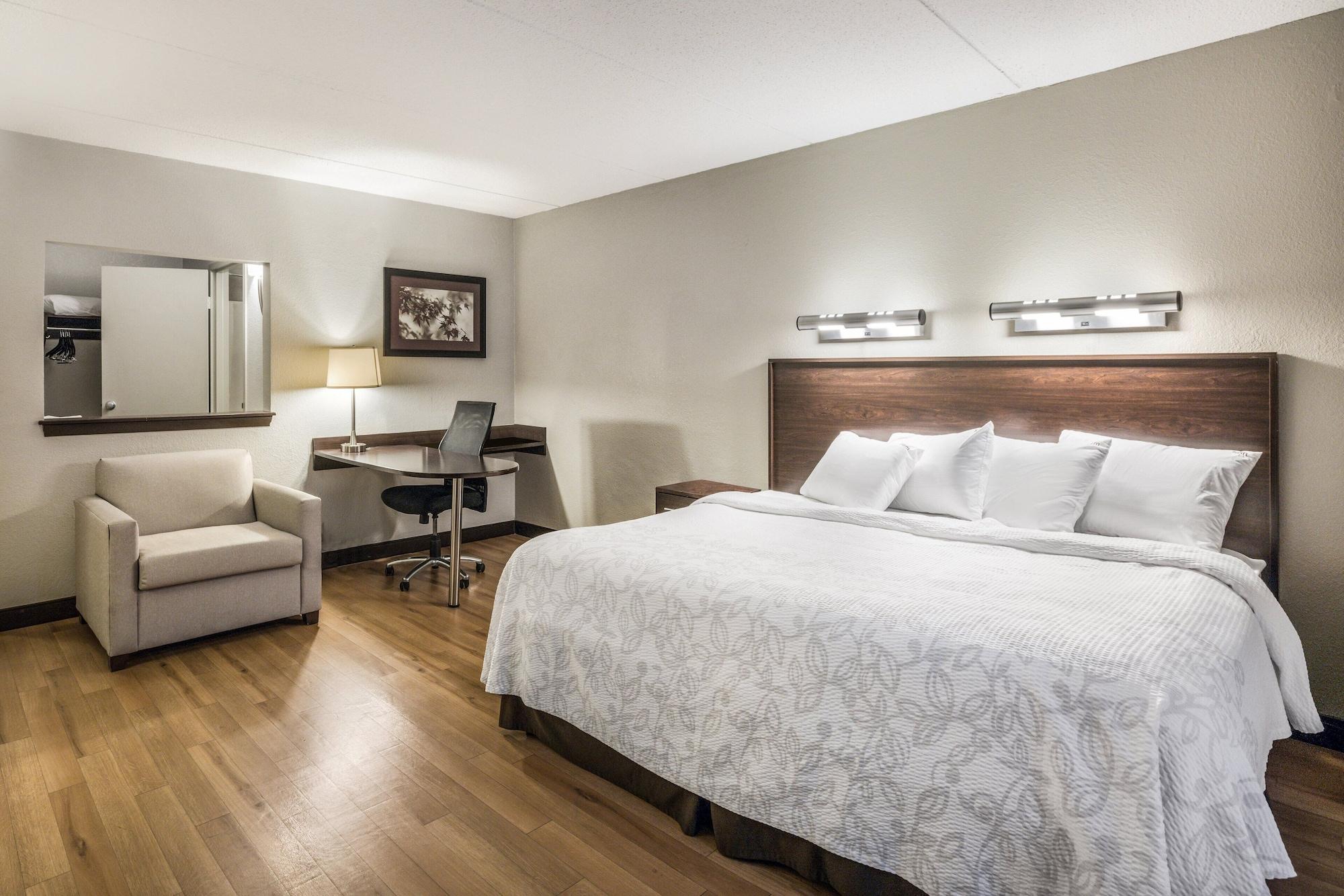 Red Roof Inn Plus+ Boston - Woburn/ Burlington Buitenkant foto