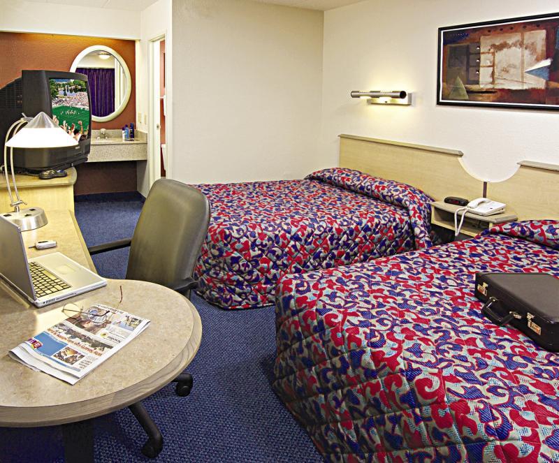 Red Roof Inn Plus+ Boston - Woburn/ Burlington Buitenkant foto